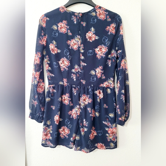 Abercrombie & Fitch Women's Navy Floral Jumpsuit Romper Long Sleeve Size 6 - Picture 3 of 10